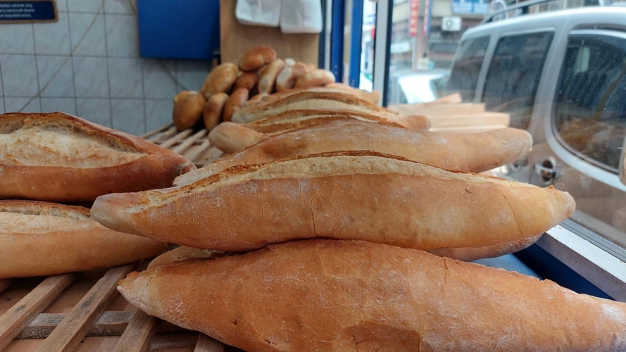 İzmir’de ekmeğe zam: 200 gram ekmek 15 TL oluyor