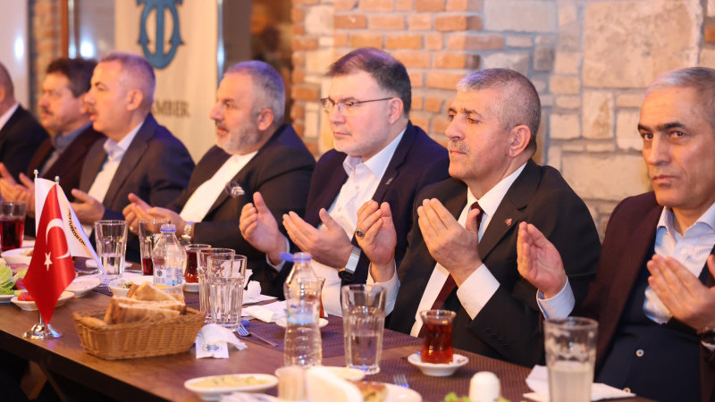 Bilal Saygılı ve Veysel Şahin Aliağa’daki İftar Programında Buluştu