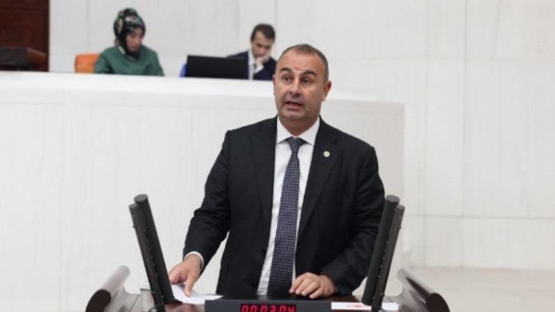 CHP İzmir Milletvekili Ednan Arslan, iktidarın politikalarına sert ifadelerle yüklendi