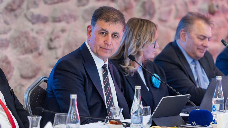 İzmir’de turizme destek: Su indirimi ve İZMAR Depo geliyor