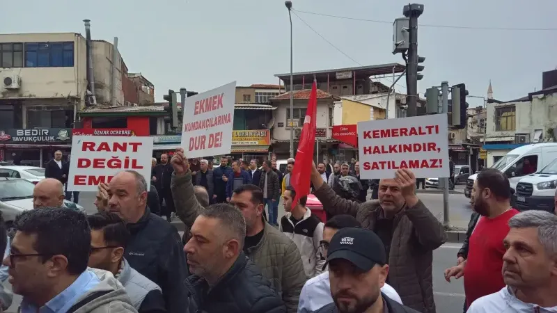 Kemeraltı’nda otopark protestosu: Esnaf kepenk kapattı