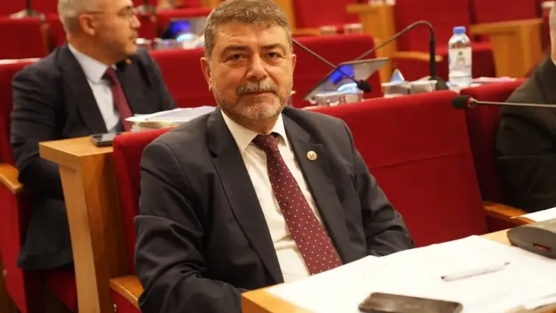 AK Partili Atmaca’dan Başkan Işık’a soru: Gaziemir'de Veli Ağbaba’nın yakını bankamatik çalışanı mı?