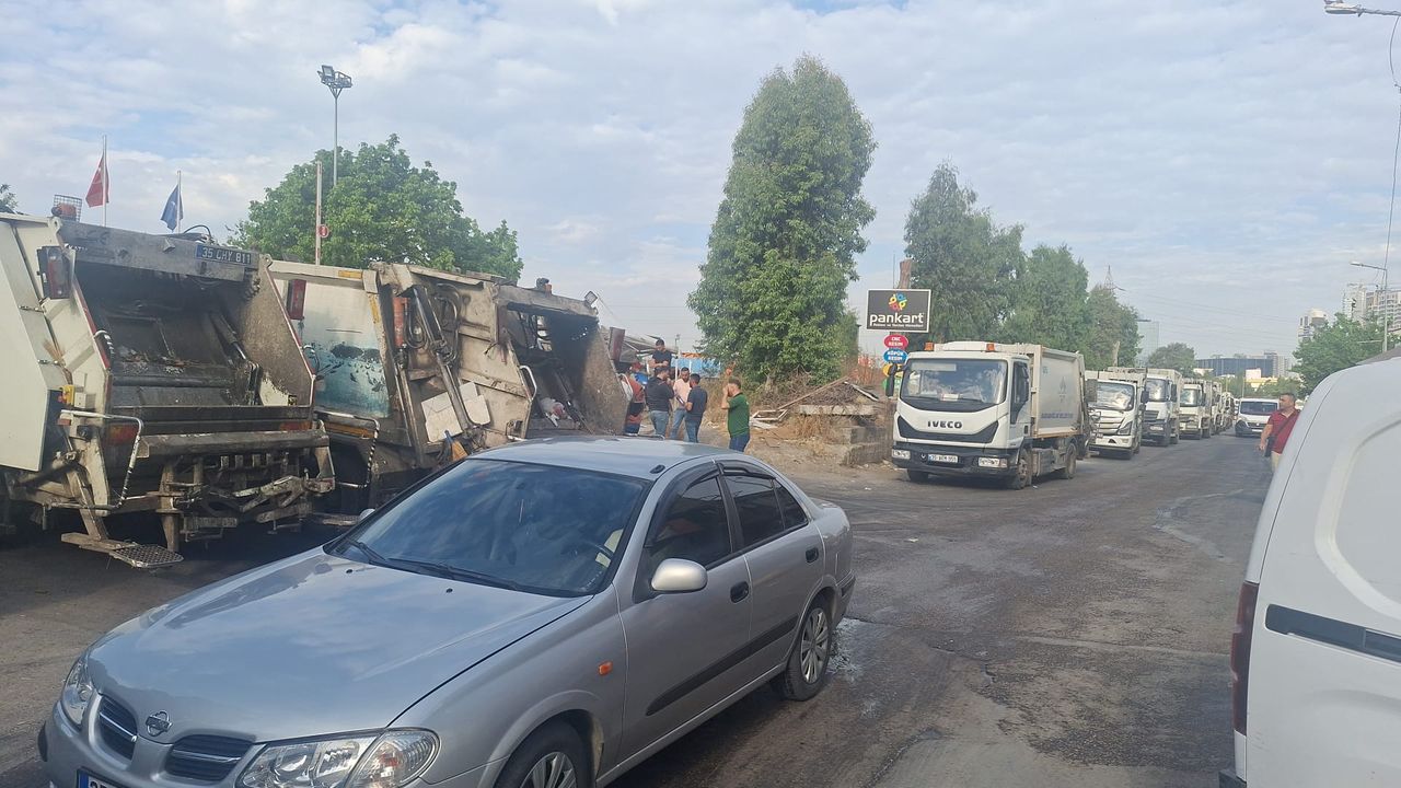 İzmir'de grev krizi: Geçici atık merkezi kapandı, çöp kamyonları kuyrukta