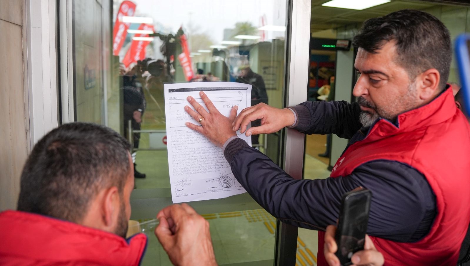 İzmir’in üç belediyesinde grev kararı