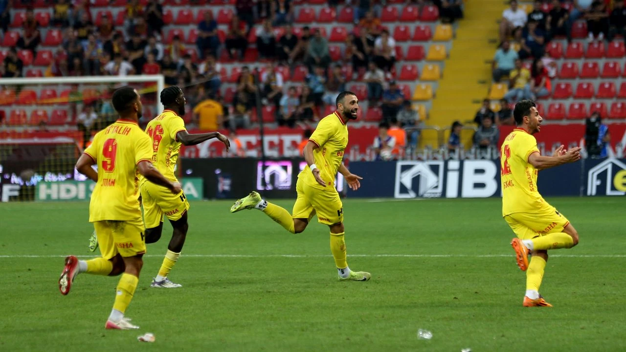 Göztepe’nin bileği bükülmüyor: Ligin kaybetmeyen üçlüsünde