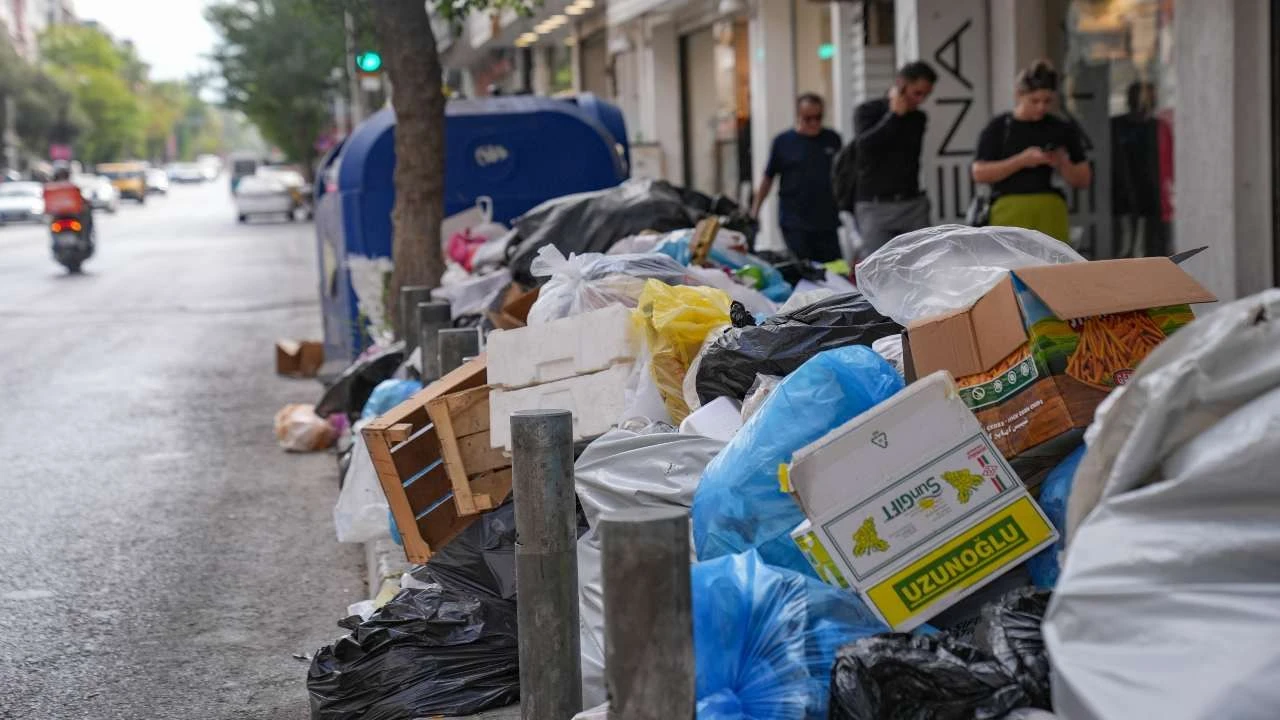 İzmirlilerden çöp isyanı: Artık çözüm bulun