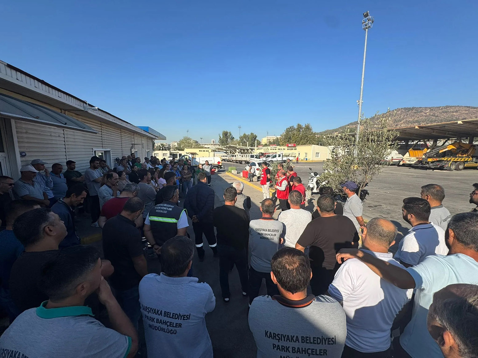 Karşıyaka’da maaş krizi tam gaz... İş bırakma devam!