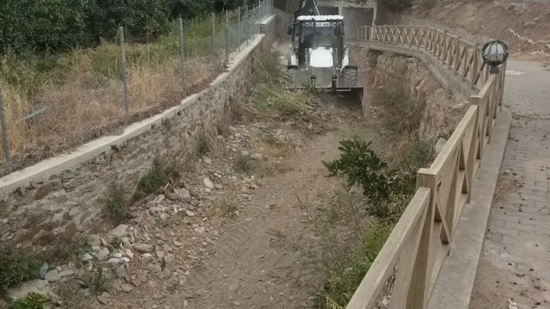 Menderes Belediyesi’nden Su Taşkınlarına Karşı Önlem