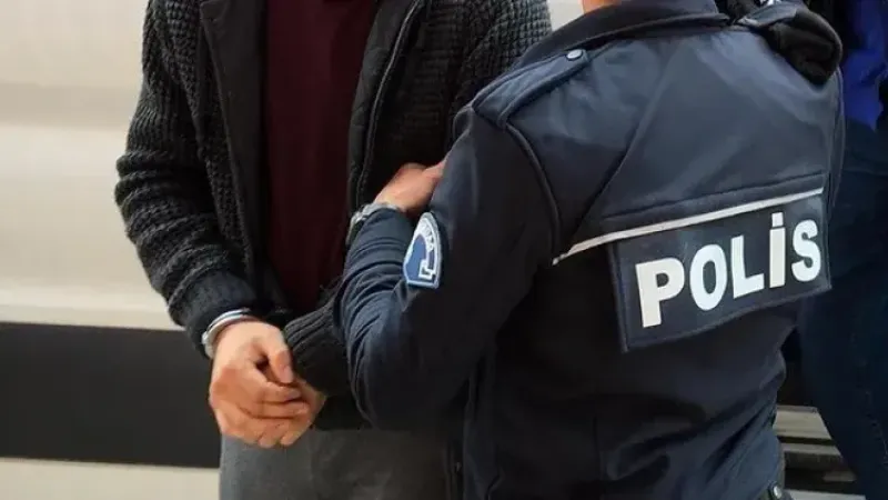 Menderes’te dehşet: Eşini bıçaklayarak öldürdü