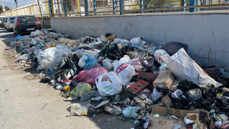 Buca’da Grev Sona Erdi, Çöp Yığınları Vatandaşı İsyan Ettirdi