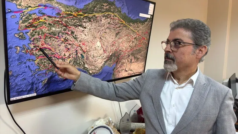 İzmir Depreme Hazır Olmalı: Faylar Kırılma Eşiğinde!