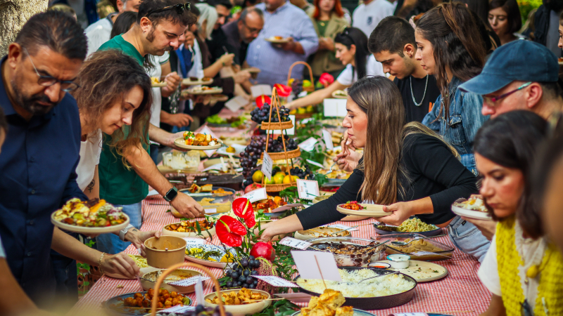 Komşu Sofrası Bornova’da 6. Kez Kapılarını Açtı: Kültür ve Gastronomi Buluşması