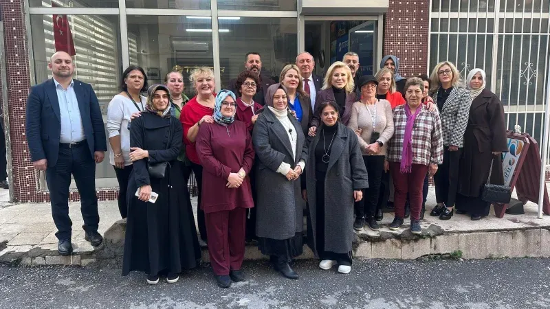 AK Parti İzmir Milletvekili Bursalı’dan kadınlara destek