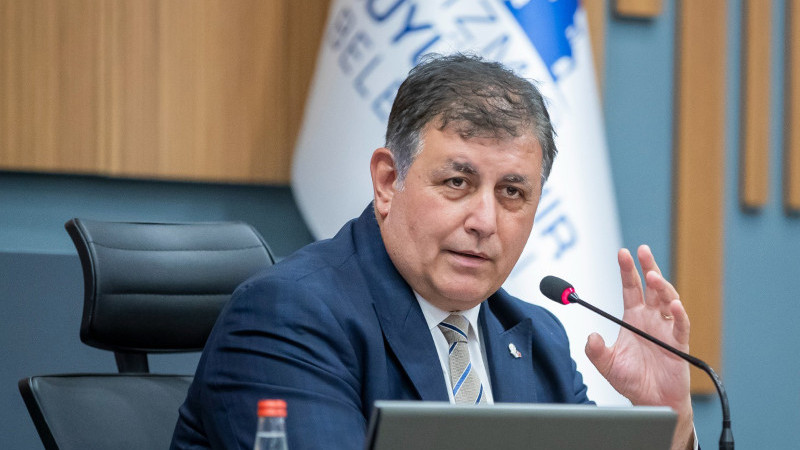 İzmir Büyükşehir Belediyesi Körfez’e nefes aldırıyor