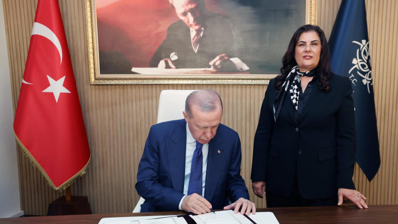 Erdoğan, Aydın Büyükşehir Belediyesini ziyaret etti