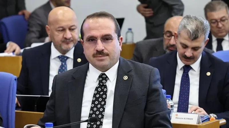 AK Partili Kırkpınar’dan Başkan Tugay’a sert tepki