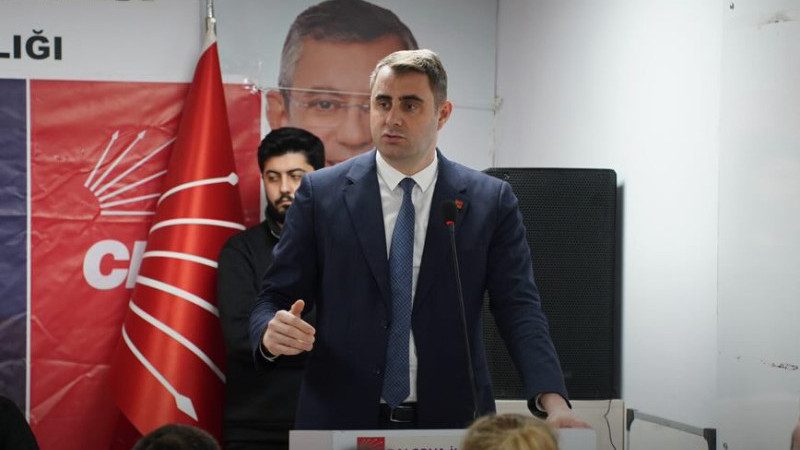 CHP İzmir İl Başkanı Güç, ilçe başkanlarıyla bir araya geldi