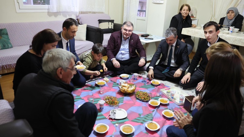 AK Parti İzmir İl Başkanı Bilal Saygılı, Balçova’da İftar Sofrasına Konuk Oldu