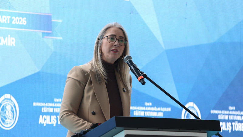 AK Parti İzmir Milletvekili Ceyda Bölünmez Çankırı: Okullar pırıl pırıl, İzmir'in denizi fosseptik!