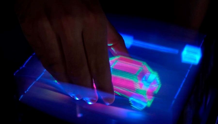 Dünyanın ilk etkileşimli 3D hologramı geliştirildi
