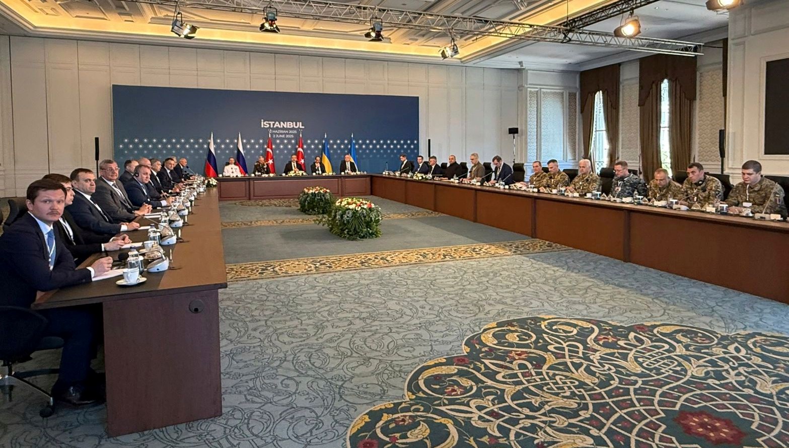 İstanbul’da 2’nci barış zirvesi: “Putin, Trump ile taktiksel bir oyun oynuyor”