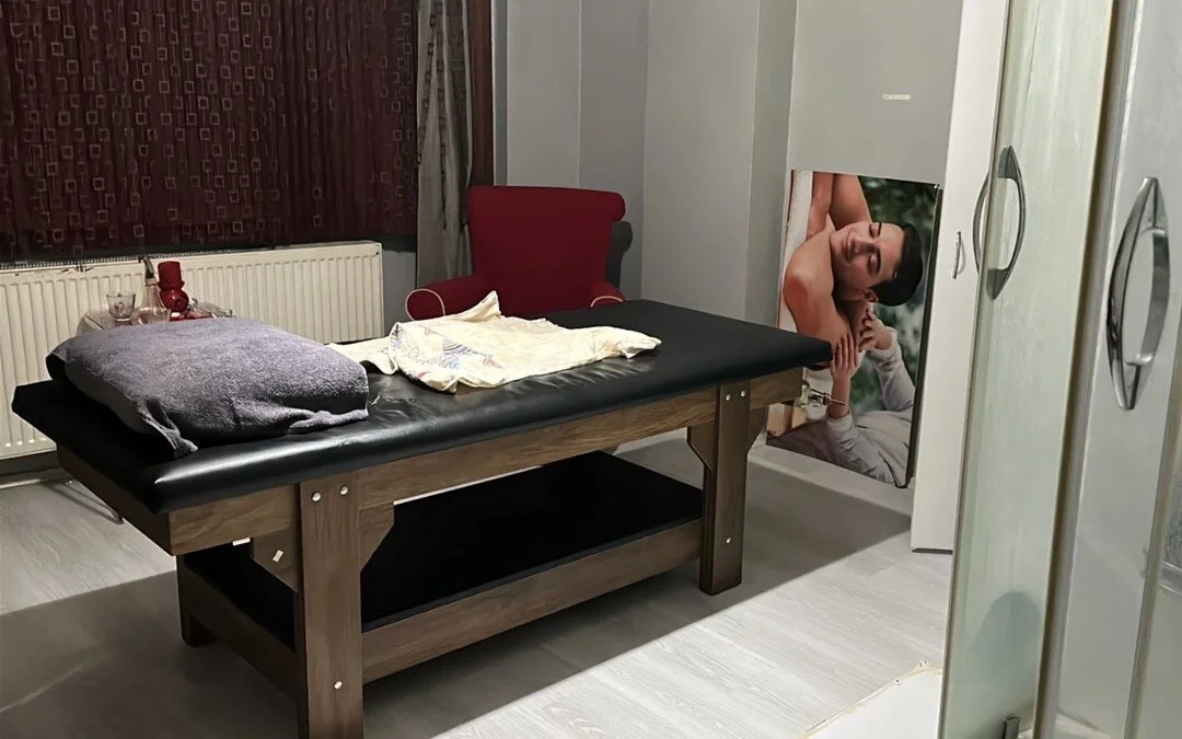 Masaj salonunda fuhuş operasyonu: 5 gözaltı