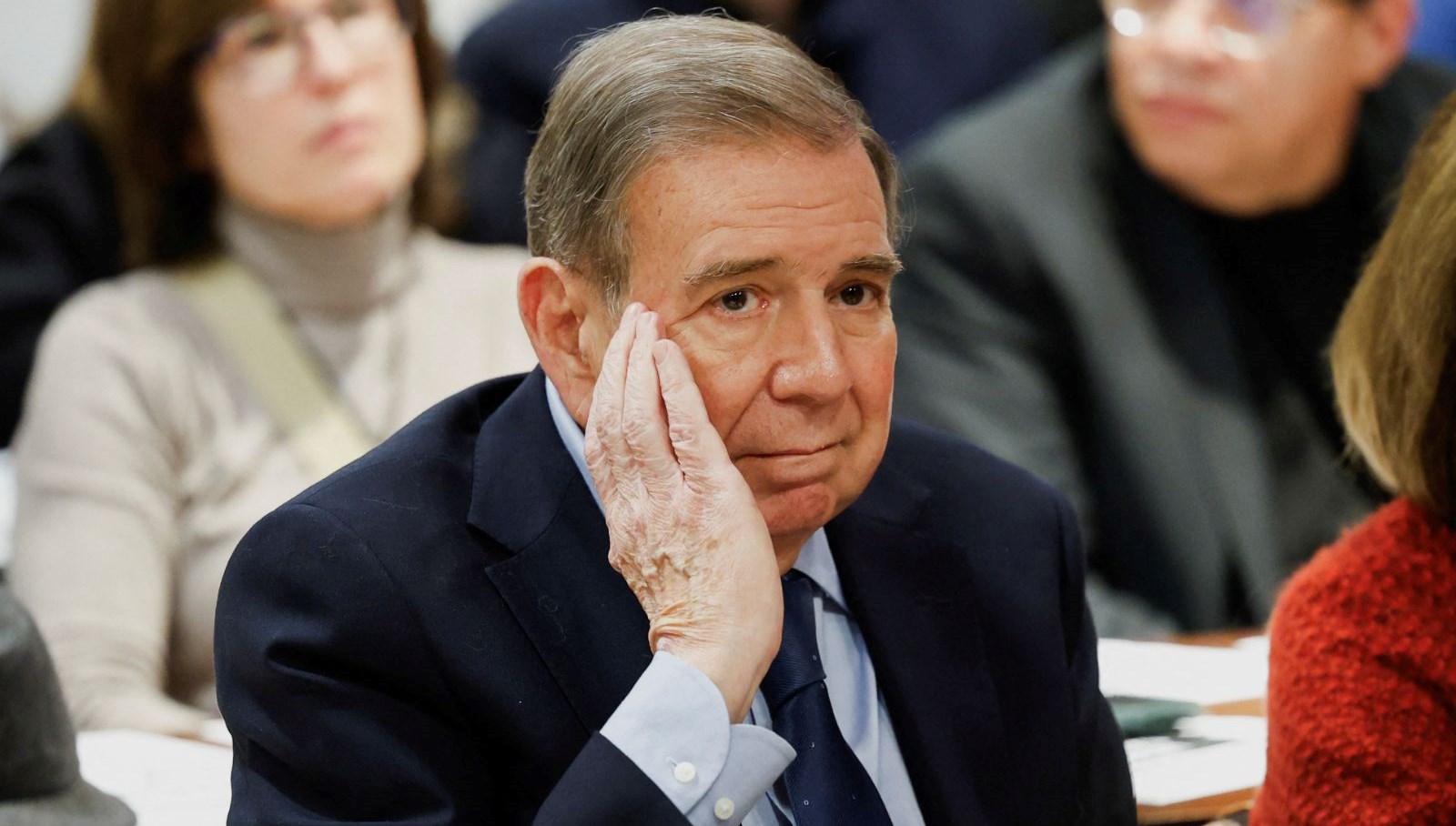 Venezuela'dan muhalif lider için 100 bin dolarlık ödül!